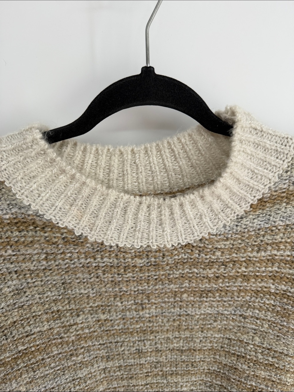 UO Urban Outfitters oversized crewneck striped cropped pullover sweater sz M - Picture 2 of 6
